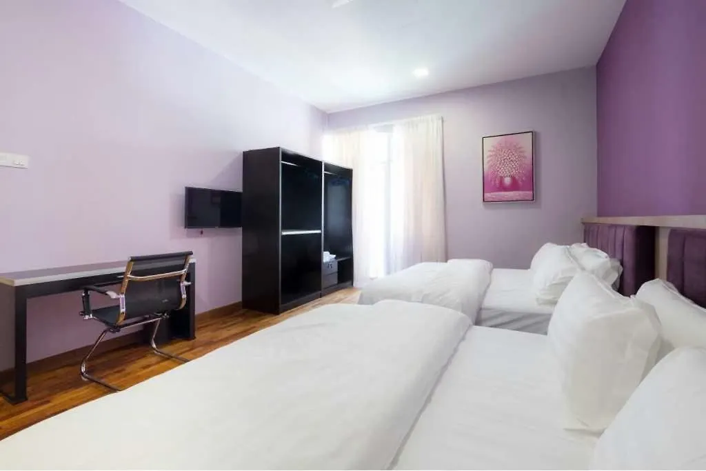 Villa 6, Persiaran Tanjung Bunga 3 Batu Feringgi