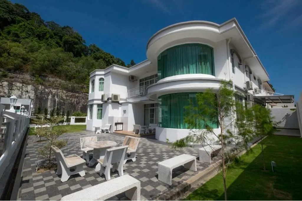 Villa 6, Persiaran Tanjung Bunga 3 Batu Feringgi