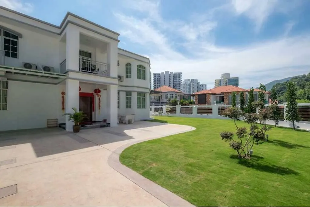 Villa 6, Persiaran Tanjung Bunga 3 Batu Feringgi