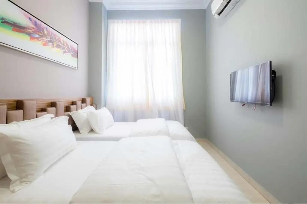הוילה באטו פרינג'י 6, Persiaran Tanjung Bunga 3 מלזיה
